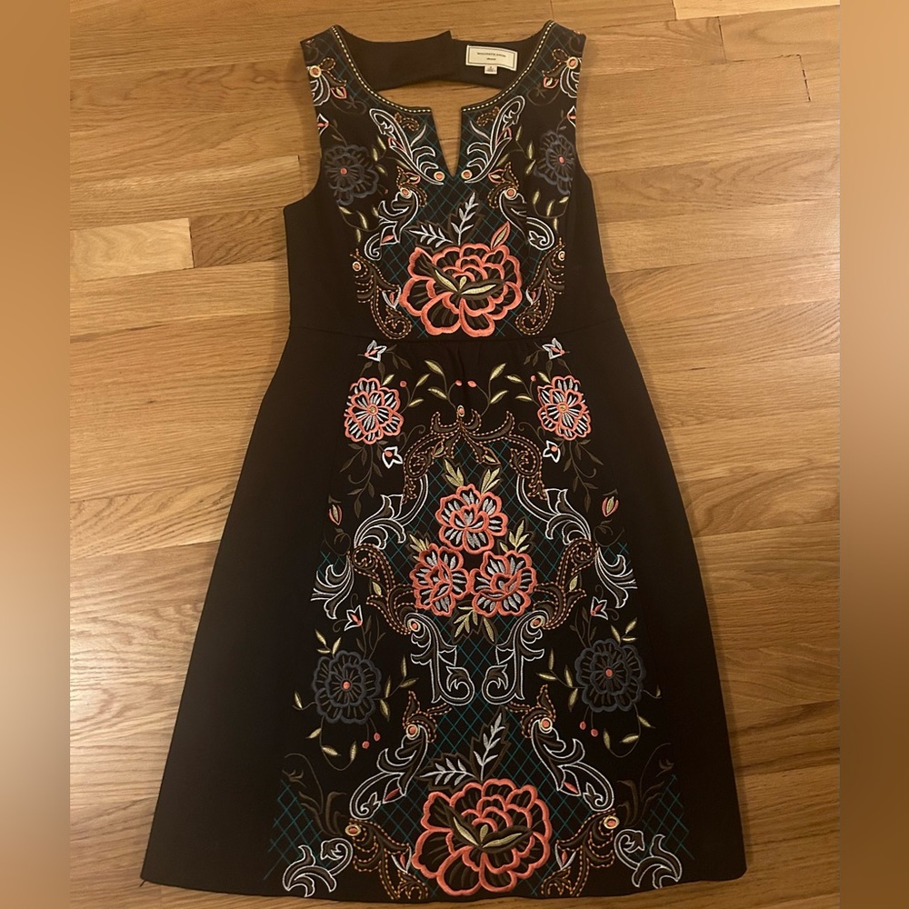 Beautiful Anthropologie Moulinette Souers dress, size 2. Larger fit.